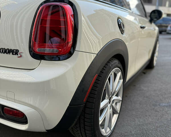Бежевий Міні Cooper, об'ємом двигуна 2 л та пробігом 140 тис. км за 15400 $, фото 25 на Automoto.ua