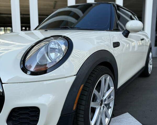 Бежевий Міні Cooper, об'ємом двигуна 2 л та пробігом 140 тис. км за 15400 $, фото 8 на Automoto.ua