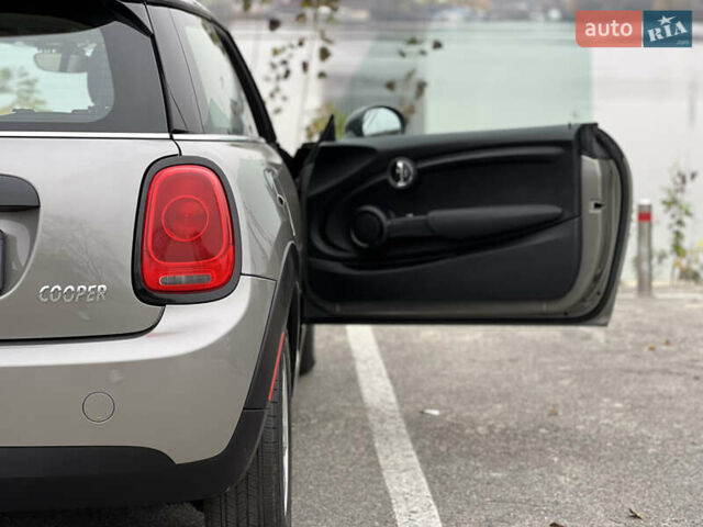 Бежевий Міні Cooper, об'ємом двигуна 1.5 л та пробігом 107 тис. км за 11500 $, фото 12 на Automoto.ua