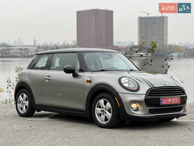 Бежевий Міні Cooper, об'ємом двигуна 1.5 л та пробігом 107 тис. км за 11500 $, фото 1 на Automoto.ua