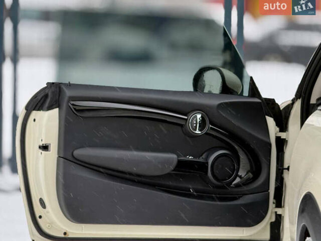 Бежевий Міні Cooper, об'ємом двигуна 2 л та пробігом 144 тис. км за 13900 $, фото 17 на Automoto.ua