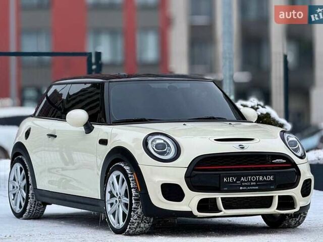 Бежевий Міні Cooper, об'ємом двигуна 2 л та пробігом 144 тис. км за 13900 $, фото 6 на Automoto.ua