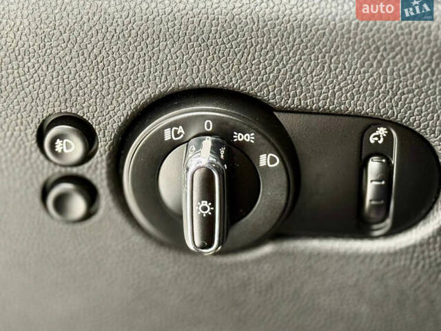 Бежевий Міні Cooper, об'ємом двигуна 2 л та пробігом 144 тис. км за 13900 $, фото 26 на Automoto.ua