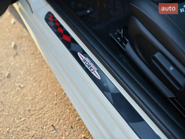 Бежевий Міні Cooper, об'ємом двигуна 2 л та пробігом 36 тис. км за 23000 $, фото 16 на Automoto.ua