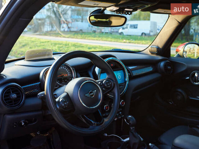 Бежевий Міні Cooper, об'ємом двигуна 2 л та пробігом 36 тис. км за 23000 $, фото 17 на Automoto.ua