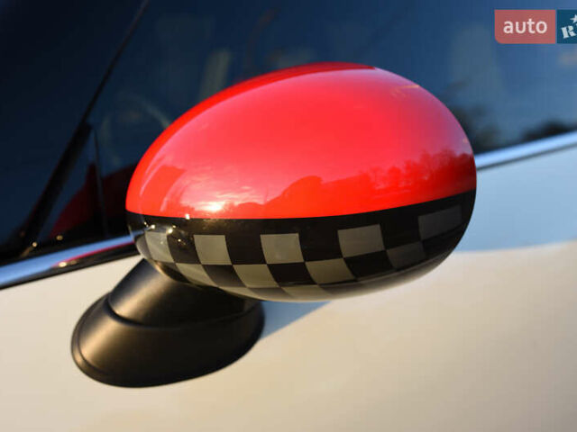 Бежевий Міні Cooper, об'ємом двигуна 2 л та пробігом 36 тис. км за 23000 $, фото 11 на Automoto.ua