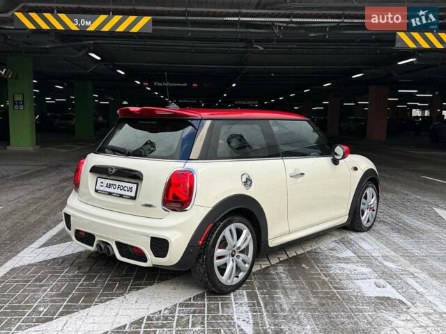 Бежевий Міні Cooper, об'ємом двигуна 2 л та пробігом 53 тис. км за 26990 $, фото 6 на Automoto.ua