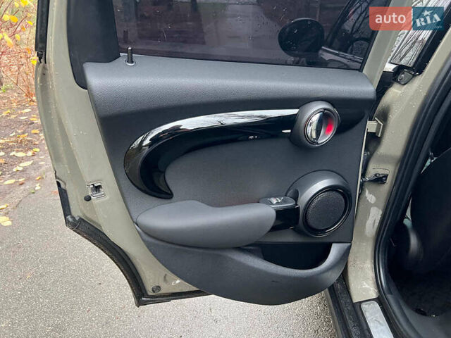 Бежевый Мини Купер, объемом двигателя 1.6 л и пробегом 57 тыс. км за 16990 $, фото 22 на Automoto.ua