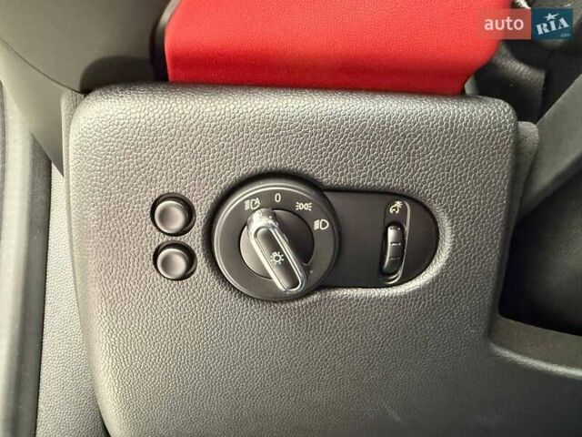 Бежевий Міні Cooper, об'ємом двигуна 2 л та пробігом 53 тис. км за 26990 $, фото 18 на Automoto.ua