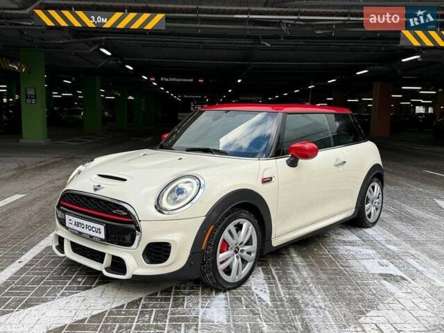 Бежевий Міні Cooper, об'ємом двигуна 2 л та пробігом 53 тис. км за 26990 $, фото 3 на Automoto.ua