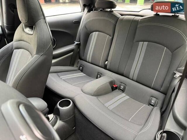 Бежевий Міні Cooper, об'ємом двигуна 2 л та пробігом 53 тис. км за 26990 $, фото 11 на Automoto.ua