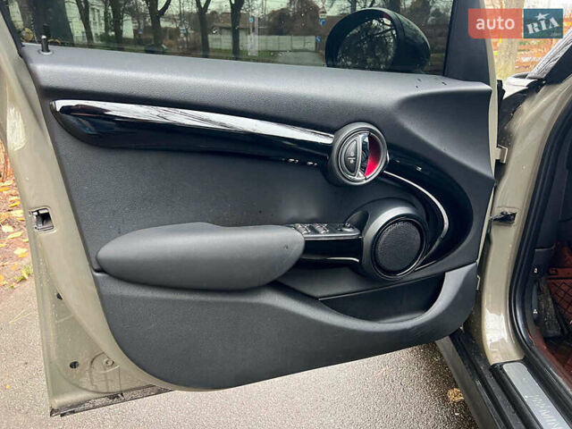 Бежевый Мини Купер, объемом двигателя 1.6 л и пробегом 57 тыс. км за 16990 $, фото 12 на Automoto.ua