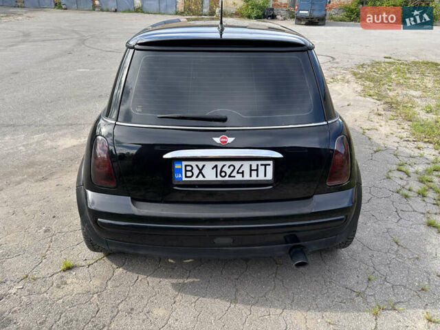 Чорний Міні Cooper, об'ємом двигуна 1.6 л та пробігом 325 тис. км за 3700 $, фото 6 на Automoto.ua