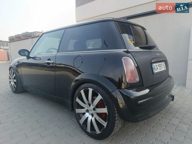 Черный Мини Купер, объемом двигателя 1.6 л и пробегом 251 тыс. км за 4200 $, фото 7 на Automoto.ua