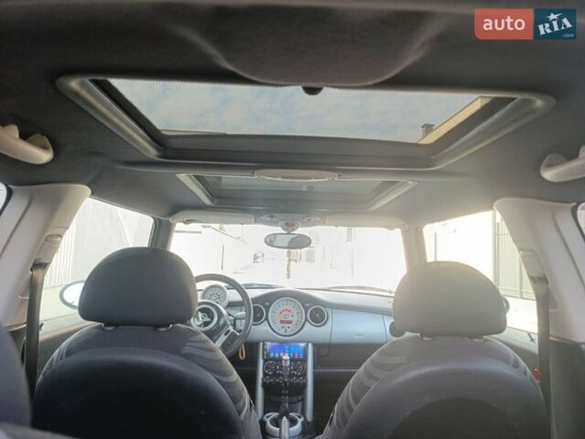 Черный Мини Купер, объемом двигателя 1.6 л и пробегом 251 тыс. км за 4200 $, фото 29 на Automoto.ua