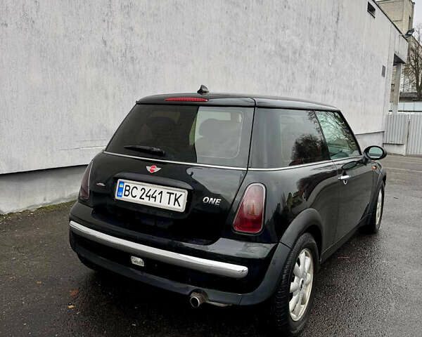 Чорний Міні Cooper, об'ємом двигуна 1.6 л та пробігом 275 тис. км за 4450 $, фото 6 на Automoto.ua