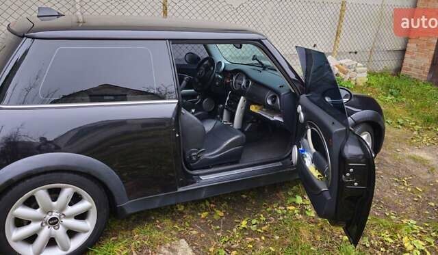 Чорний Міні Cooper, об'ємом двигуна 1.6 л та пробігом 125 тис. км за 4500 $, фото 3 на Automoto.ua