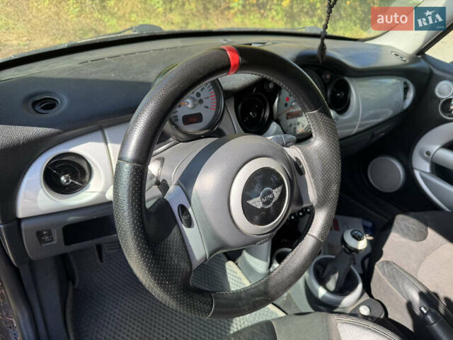 Черный Мини Купер, объемом двигателя 1.6 л и пробегом 294 тыс. км за 3500 $, фото 1 на Automoto.ua