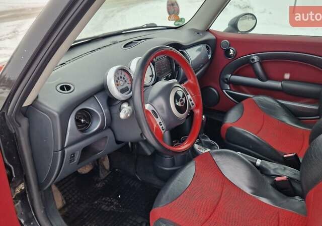 Чорний Міні Cooper, об'ємом двигуна 1.6 л та пробігом 230 тис. км за 5450 $, фото 5 на Automoto.ua