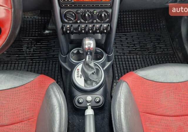 Чорний Міні Cooper, об'ємом двигуна 1.6 л та пробігом 230 тис. км за 5450 $, фото 13 на Automoto.ua