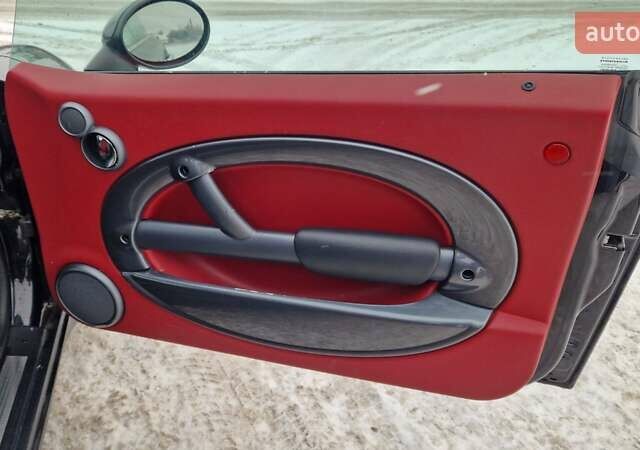 Чорний Міні Cooper, об'ємом двигуна 1.6 л та пробігом 230 тис. км за 5450 $, фото 8 на Automoto.ua