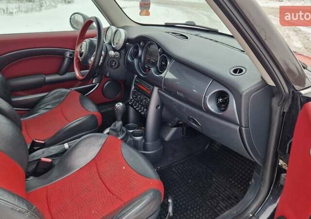 Чорний Міні Cooper, об'ємом двигуна 1.6 л та пробігом 230 тис. км за 5450 $, фото 9 на Automoto.ua