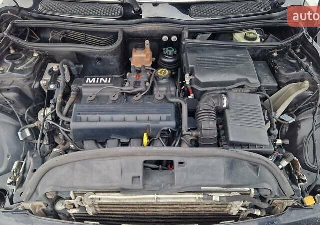 Чорний Міні Cooper, об'ємом двигуна 1.6 л та пробігом 230 тис. км за 5450 $, фото 18 на Automoto.ua