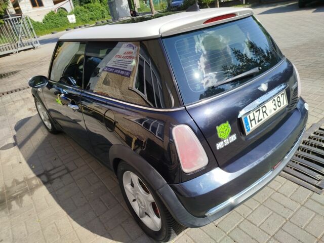 Чорний Міні Cooper, об'ємом двигуна 0 л та пробігом 206 тис. км за 2800 $, фото 5 на Automoto.ua