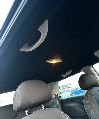 Черный Мини Купер, объемом двигателя 1.6 л и пробегом 240 тыс. км за 4500 $, фото 13 на Automoto.ua