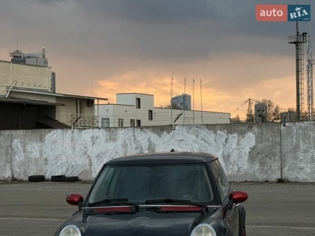 Чорний Міні Cooper, об'ємом двигуна 1.6 л та пробігом 151 тис. км за 4700 $, фото 2 на Automoto.ua