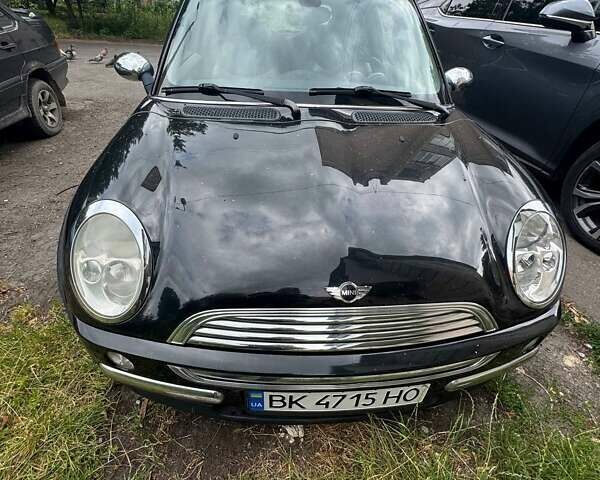 Чорний Міні Cooper, об'ємом двигуна 1.6 л та пробігом 250 тис. км за 4900 $, фото 2 на Automoto.ua