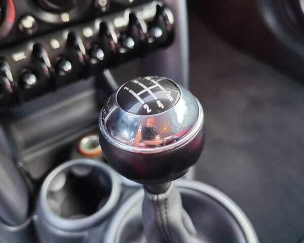 Чорний Міні Cooper, об'ємом двигуна 1.6 л та пробігом 206 тис. км за 5500 $, фото 32 на Automoto.ua