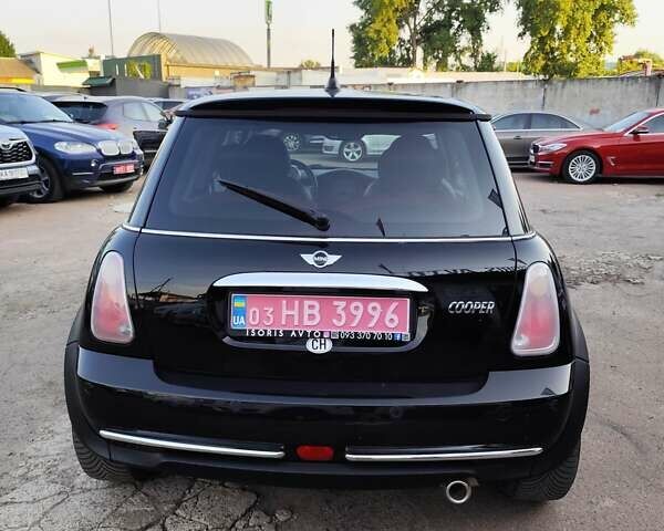 Чорний Міні Cooper, об'ємом двигуна 1.6 л та пробігом 206 тис. км за 5500 $, фото 7 на Automoto.ua