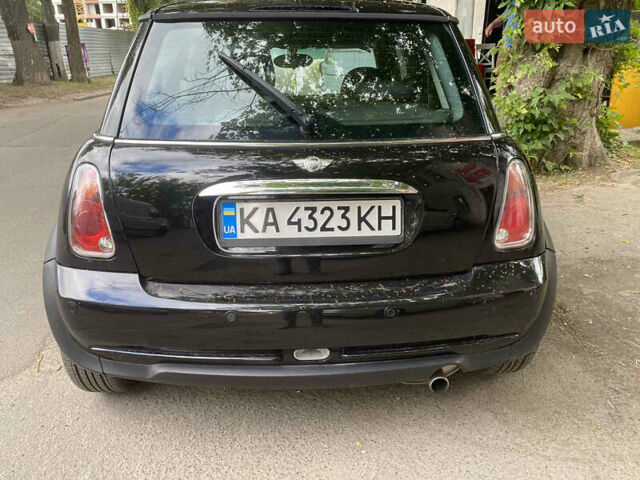Черный Мини Купер, объемом двигателя 1.6 л и пробегом 219 тыс. км за 3200 $, фото 2 на Automoto.ua