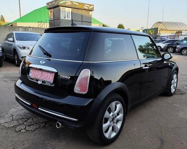Чорний Міні Cooper, об'ємом двигуна 1.6 л та пробігом 206 тис. км за 5500 $, фото 1 на Automoto.ua