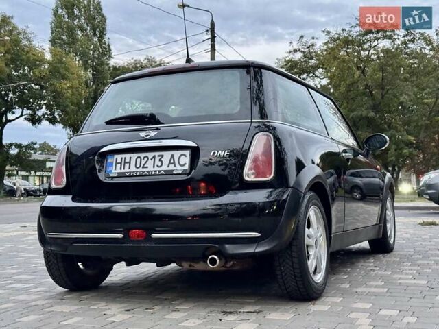 Черный Мини Купер, объемом двигателя 1.6 л и пробегом 123 тыс. км за 5999 $, фото 45 на Automoto.ua