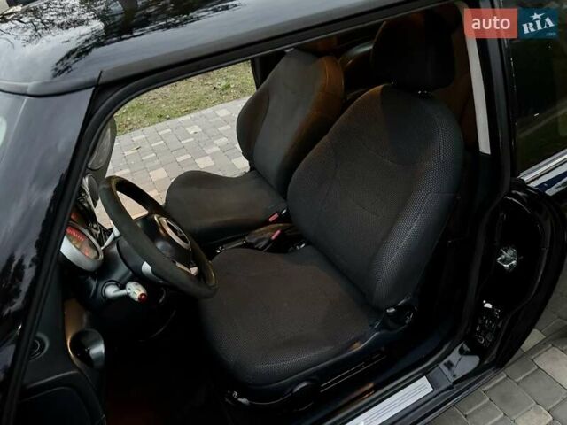 Черный Мини Купер, объемом двигателя 1.6 л и пробегом 123 тыс. км за 5999 $, фото 22 на Automoto.ua