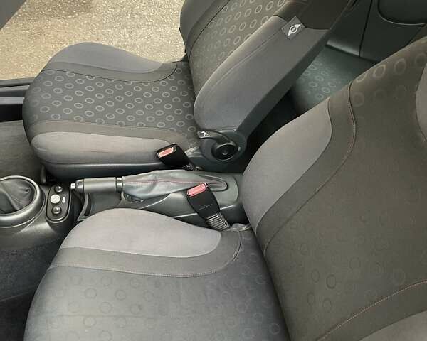 Мини Купер 2006 в Кропивницком (Кировограде) на Automoto.ua Черный Мини Купер, объемом двигателя 1.6 л и пробегом 234 тыс. км за 6999 $, фото 12 на Automoto.ua