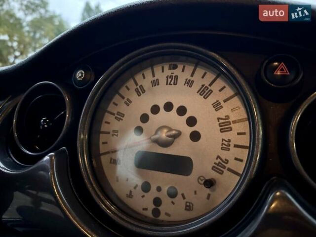 Черный Мини Купер, объемом двигателя 1.6 л и пробегом 123 тыс. км за 5999 $, фото 12 на Automoto.ua