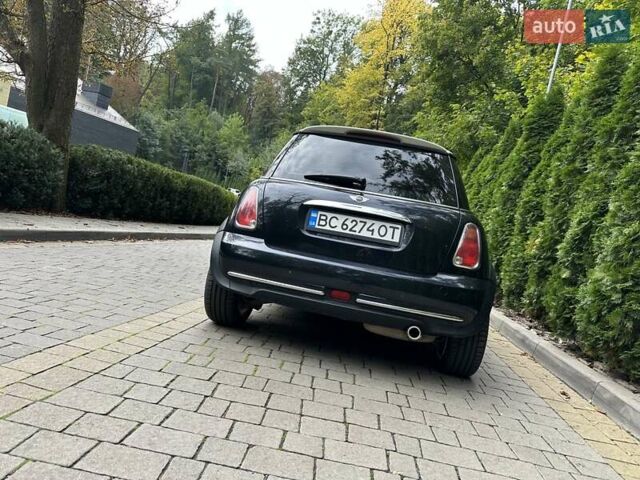 Чорний Міні Cooper, об'ємом двигуна 1.6 л та пробігом 240 тис. км за 5300 $, фото 3 на Automoto.ua