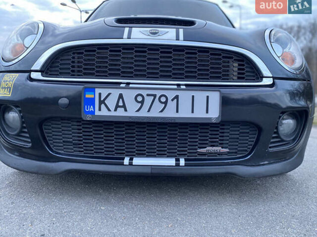 Черный Мини Купер, объемом двигателя 1.6 л и пробегом 193 тыс. км за 6500 $, фото 4 на Automoto.ua