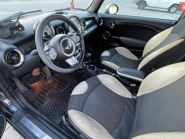 Чорний Міні Cooper, об'ємом двигуна 1.6 л та пробігом 371 тис. км за 5200 $, фото 23 на Automoto.ua