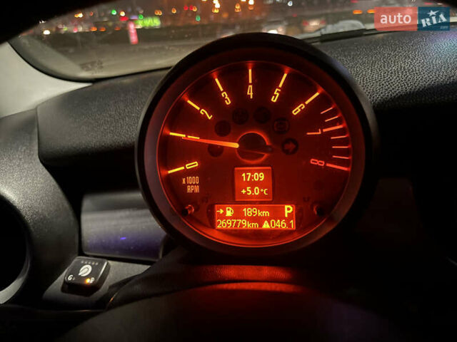 Черный Мини Купер, объемом двигателя 1.6 л и пробегом 270 тыс. км за 6899 $, фото 12 на Automoto.ua