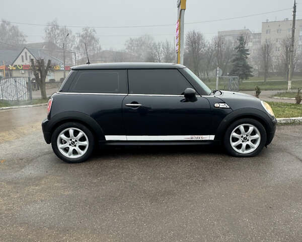 Чорний Міні Cooper, об'ємом двигуна 1.56 л та пробігом 192 тис. км за 6800 $, фото 3 на Automoto.ua