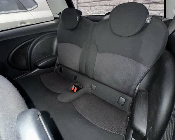 Чорний Міні Cooper, об'ємом двигуна 1.56 л та пробігом 192 тис. км за 6800 $, фото 9 на Automoto.ua