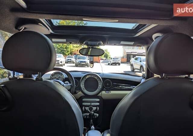 Чорний Міні Cooper, об'ємом двигуна 1.6 л та пробігом 223 тис. км за 8500 $, фото 27 на Automoto.ua