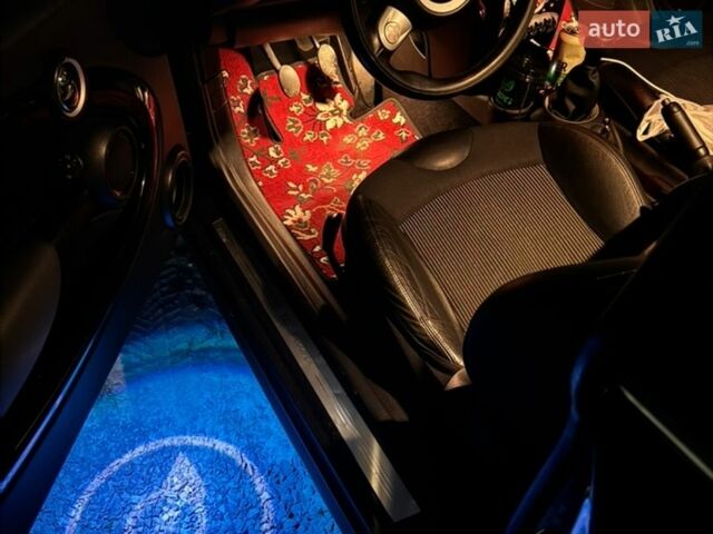 Чорний Міні Cooper, об'ємом двигуна 1.6 л та пробігом 232 тис. км за 6700 $, фото 46 на Automoto.ua