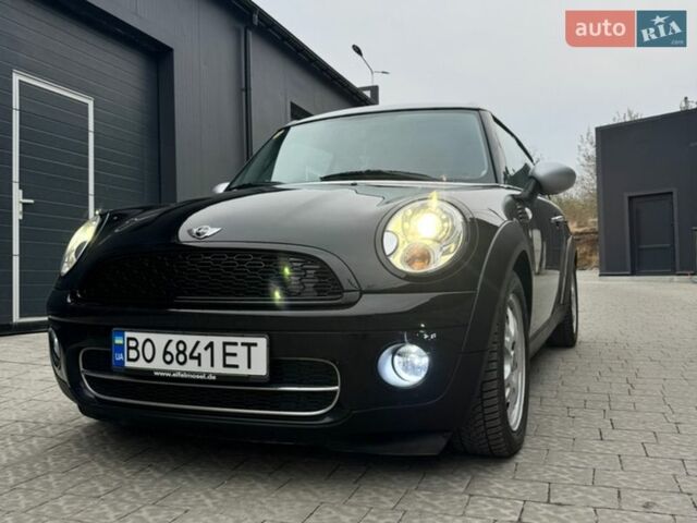Чорний Міні Cooper, об'ємом двигуна 1.6 л та пробігом 232 тис. км за 6700 $, фото 1 на Automoto.ua