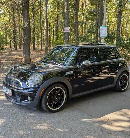 Чорний Міні Cooper, об'ємом двигуна 1.6 л та пробігом 223 тис. км за 8500 $, фото 3 на Automoto.ua