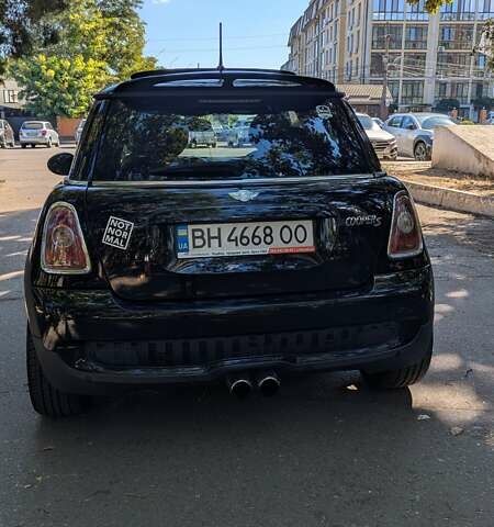 Чорний Міні Cooper, об'ємом двигуна 1.6 л та пробігом 223 тис. км за 8500 $, фото 7 на Automoto.ua